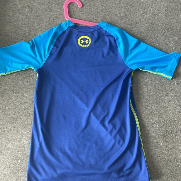 Under armour fitted kids t shirt - Picture 2 of 2